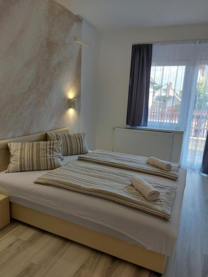 Central Lux Apartments Hajdúszoboszló 外观 照片