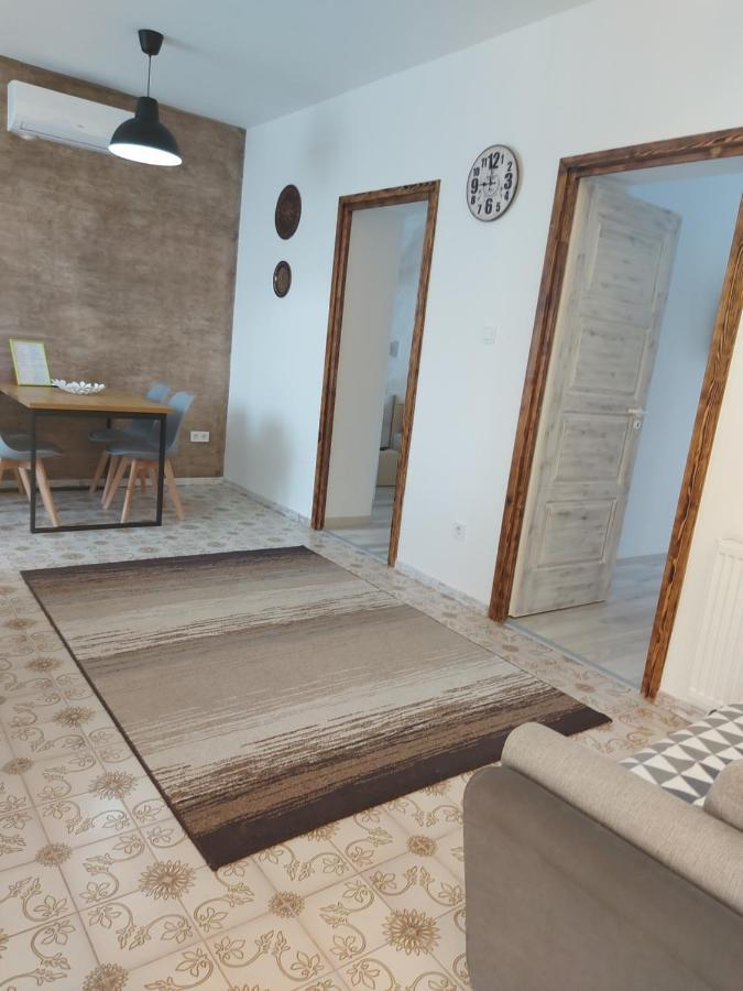 Central Lux Apartments Hajdúszoboszló 外观 照片